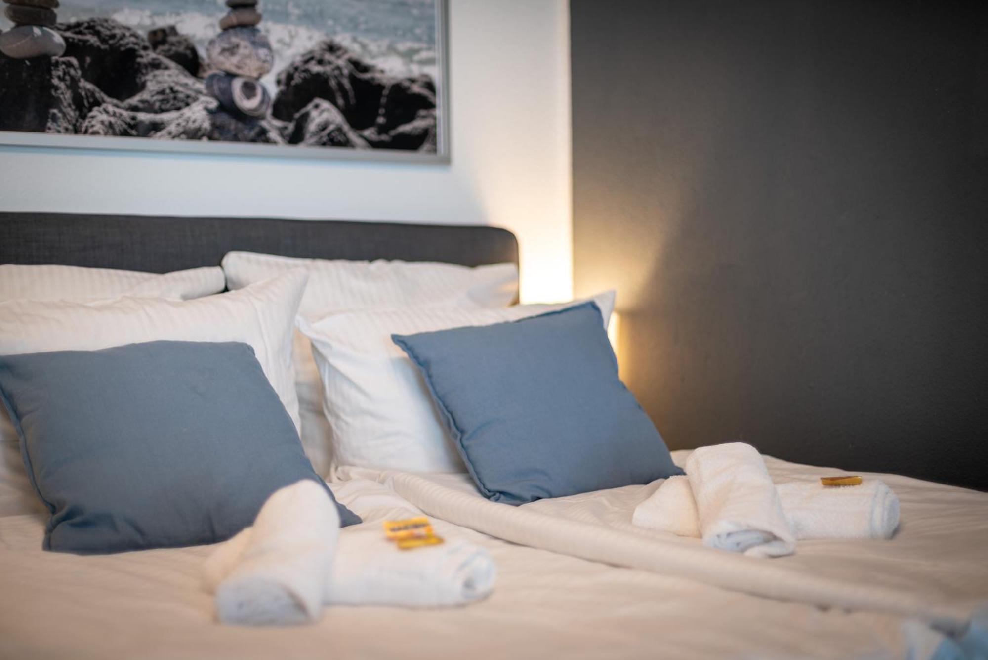 Federnest - Luxus-Studio - Kingsize Boxspringbett - Home-Office Mit Monitor Und Drucker - 11 Min Hbf Duisburg Ngoại thất bức ảnh